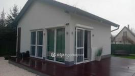 Eladó nyaraló Tóalmás