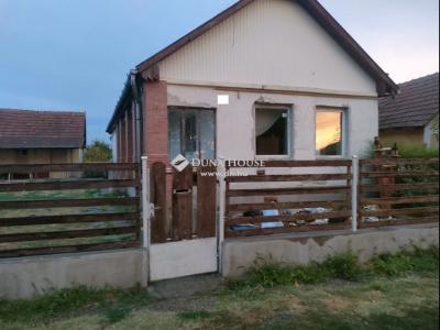 Eladó családi ház Tápiószele