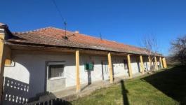 Eladó családi ház Pázmánd