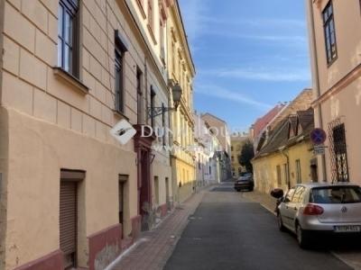 Eladó lakás Pécs