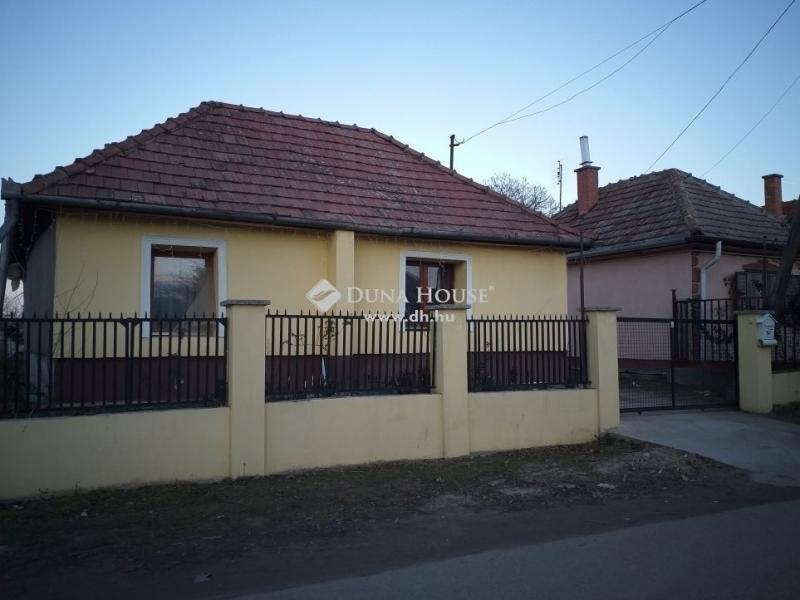 Eladó családi ház Pilis