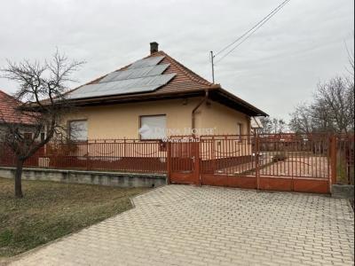 Eladó ikerház Kóka