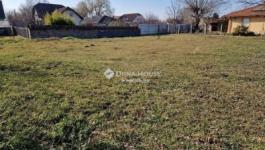 Eladó lakóövezeti telek Monor