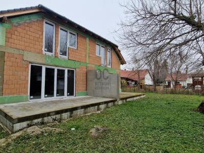 Eladó ikerház Kápolnásnyék