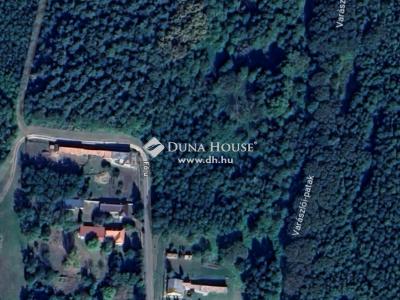 Eladó lakóövezeti telek Varászló