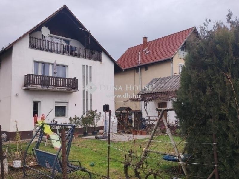 Eladó családi ház Gyál