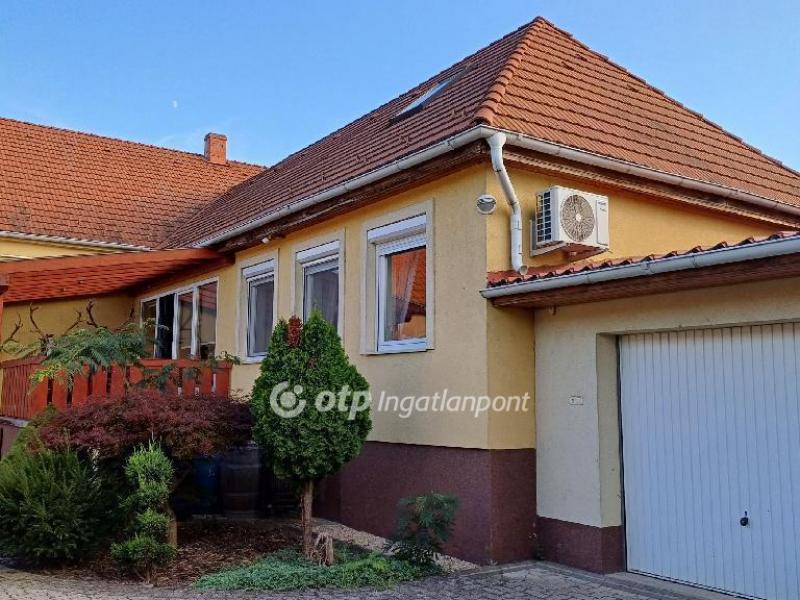 Eladó családi ház Csorna