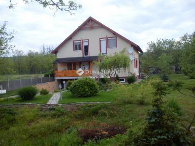 Eladó családi ház - 2151 Fót
