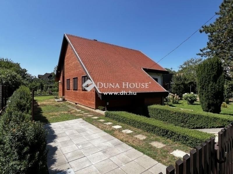 Eladó családi ház Budapest