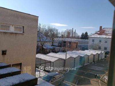 Eladó lakás Debrecen