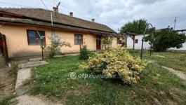 Eladó családi ház Karcag