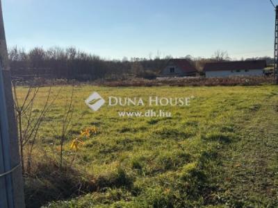 Eladó üdülőövezeti telek Buzsák
