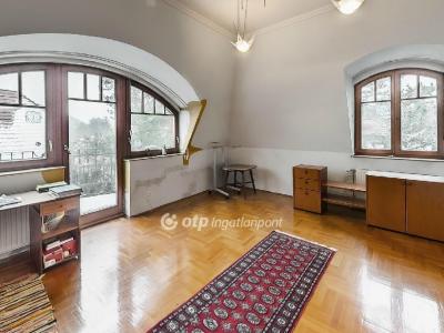 Eladó családi ház Budapest