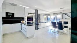 Eladó családi ház Dunakeszi