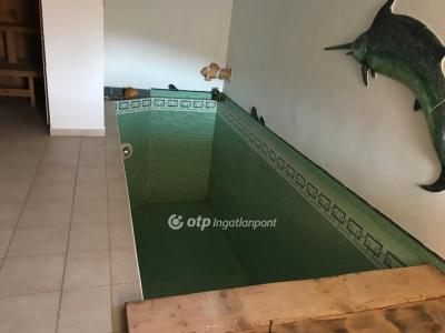 Eladó nyaraló Komló