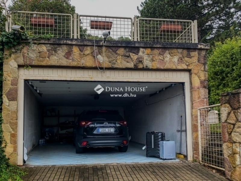 Eladó családi ház Budapest
