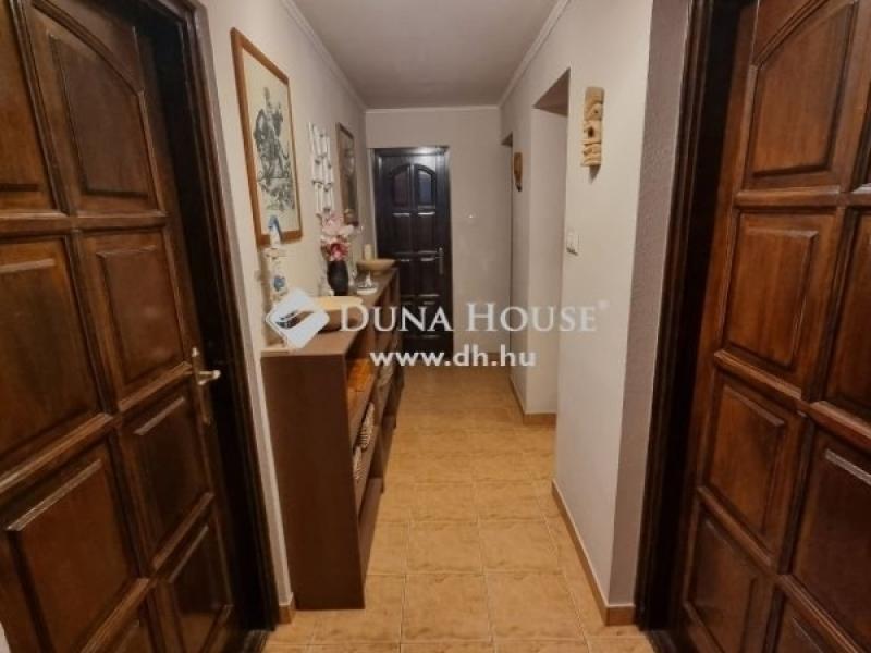 Eladó családi ház Szigetszentmárton