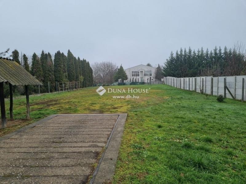 Eladó családi ház Szigetszentmárton