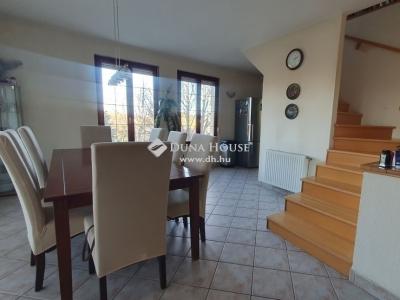 Eladó családi ház Budapest