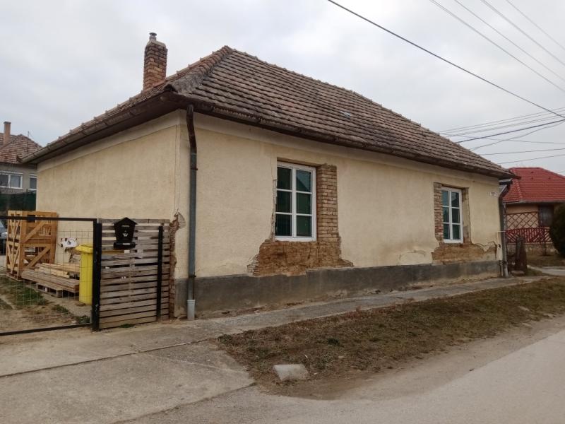 Eladó családi ház Tab