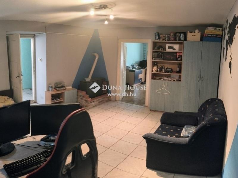 Eladó családi ház Pécs