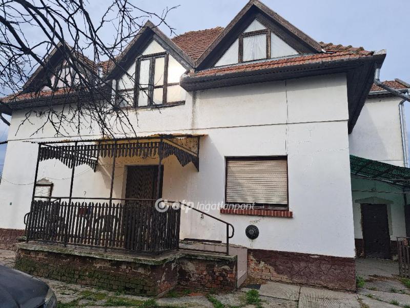 Eladó családi ház Sarkad