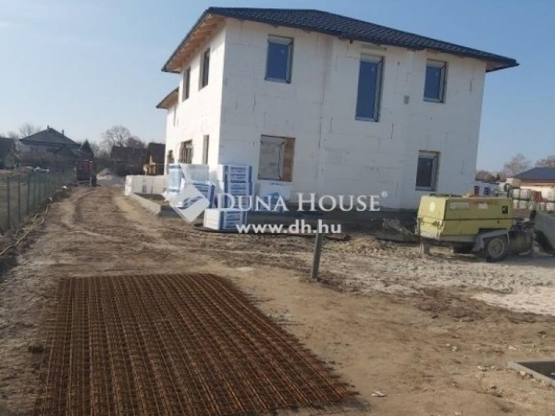 Eladó ikerház Vecsés