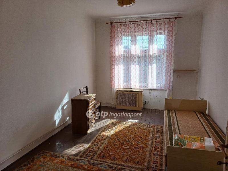 Eladó családi ház Budapest