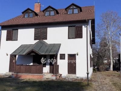 Eladó nyaraló Balatonlelle