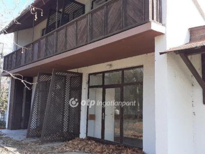 Eladó nyaraló Balatonlelle