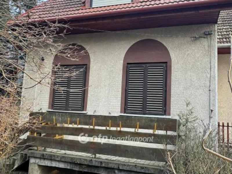 Eladó lakás Tiszafüred