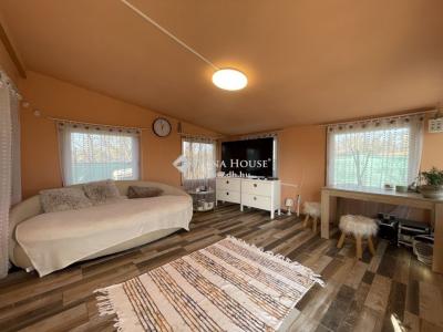Eladó nyaraló Tápiószentmárton