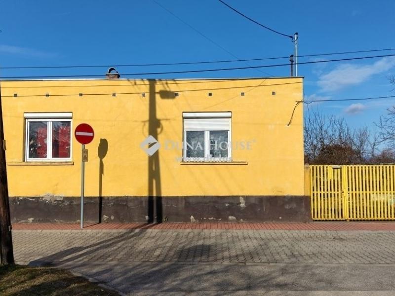 Eladó családi ház Tokod