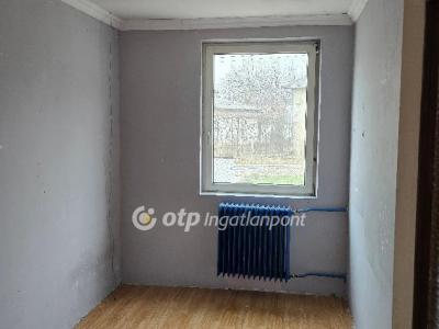 Eladó családi ház Püspökladány