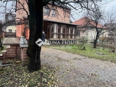 Eladó családi ház Budapest
