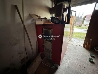 Eladó családi ház Tamási