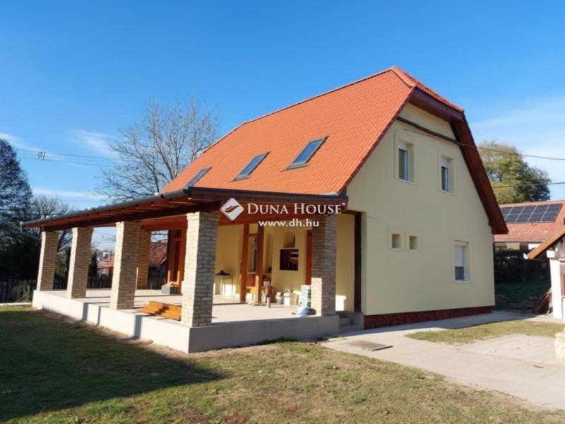 Eladó családi ház Tamási