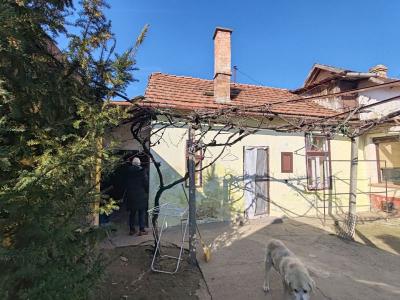 Eladó ház Csongrád