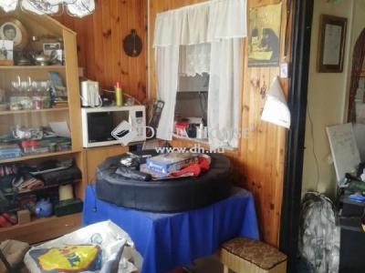 Eladó családi ház Kisoroszi