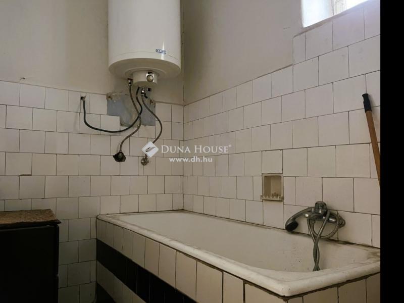 Eladó családi ház Bugyi