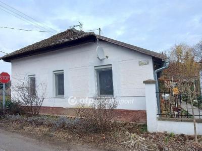 Eladó családi ház Cserkeszőlő