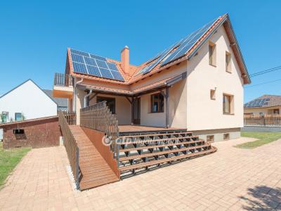 Eladó családi ház Nemesvámos