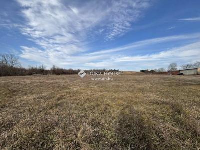 Eladó lakóövezeti telek Maglód