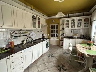 Eladó családi ház Albertirsa