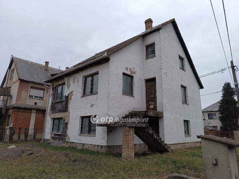 Eladó családi ház Tiszavasvári