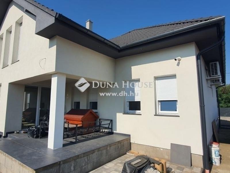 Eladó családi ház Csévharaszt