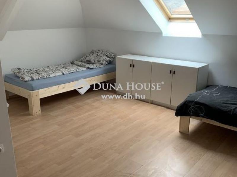 Eladó családi ház Esztergom