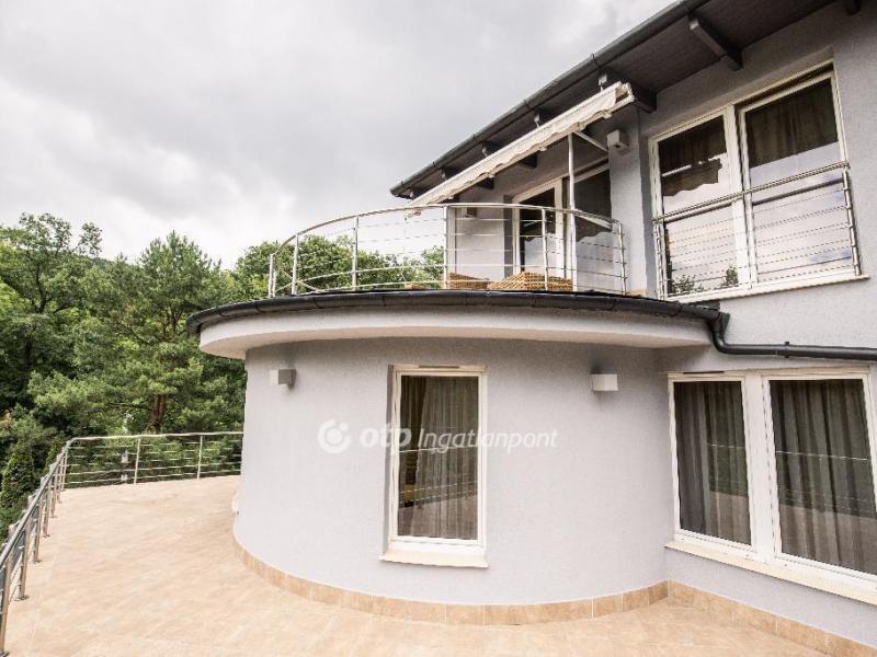 Eladó családi ház Budapest