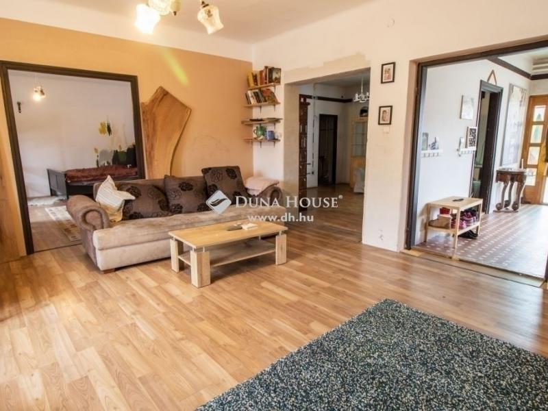 Eladó családi ház Ecser