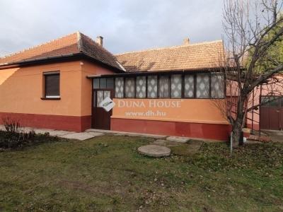 Eladó családi ház Tápiószecső
